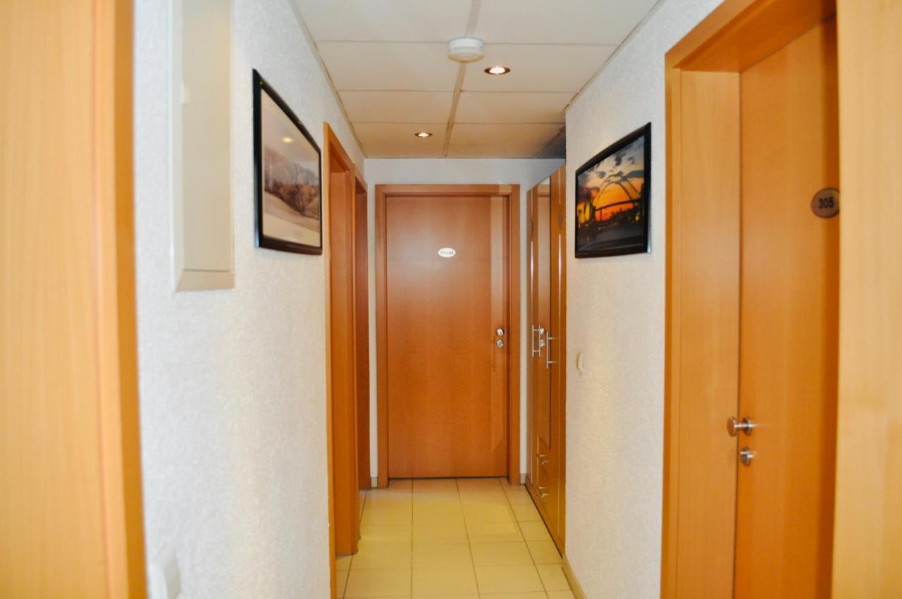 Hotel Discovery สตุตการ์ต ภายนอก รูปภาพ